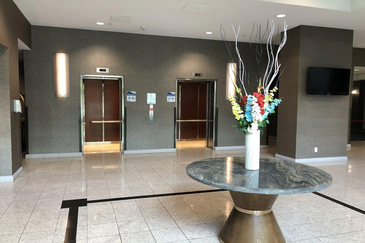 Hotel Executive Plaza & Conference Centre, Metro Vancouver