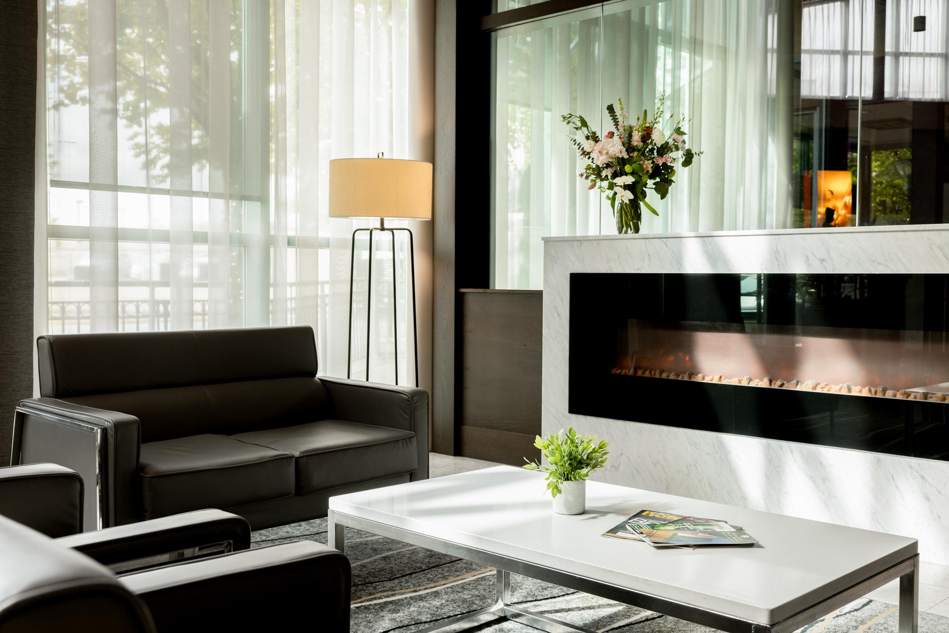 Executive Plaza & Conference Centre, Metro Vancouver Hotel 4*