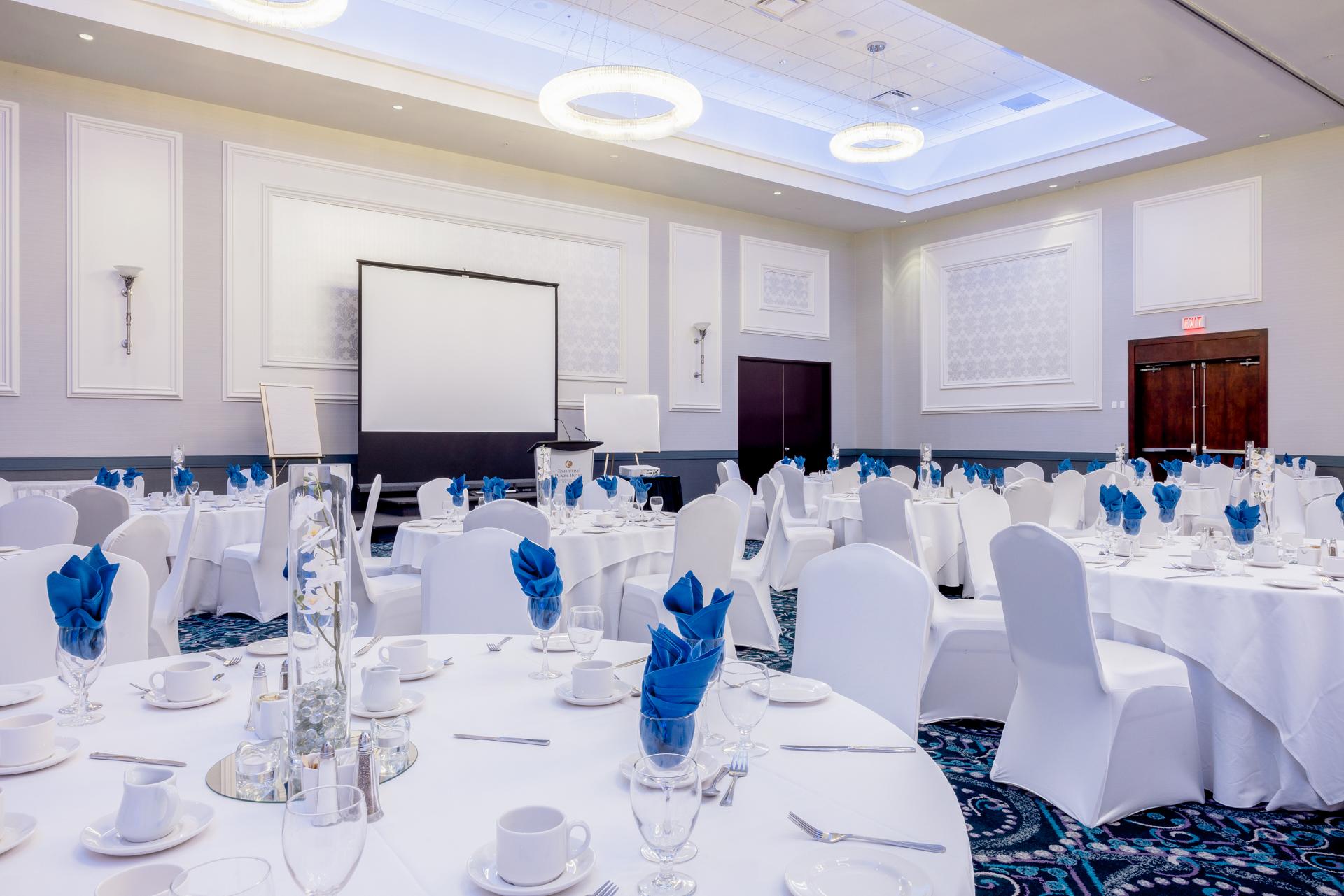 Hotel Executive Plaza & Conference Centre, Metro Vancouver 4*