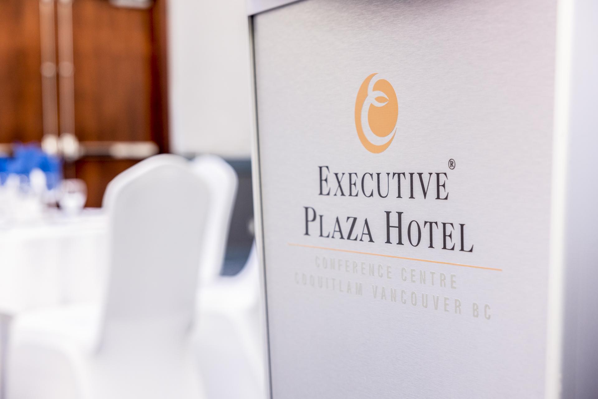 Hotel Executive Plaza & Conference Centre, Metro Vancouver 4*