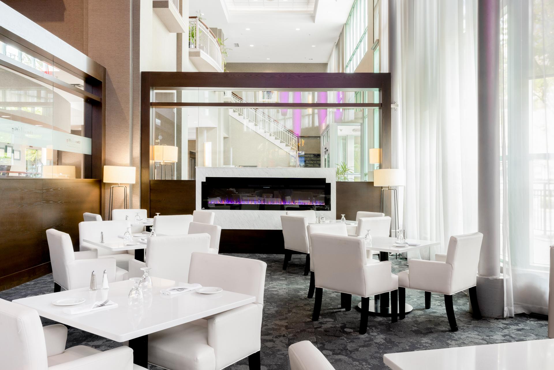 Executive Plaza & Conference Centre, Metro Vancouver Hotel 4*