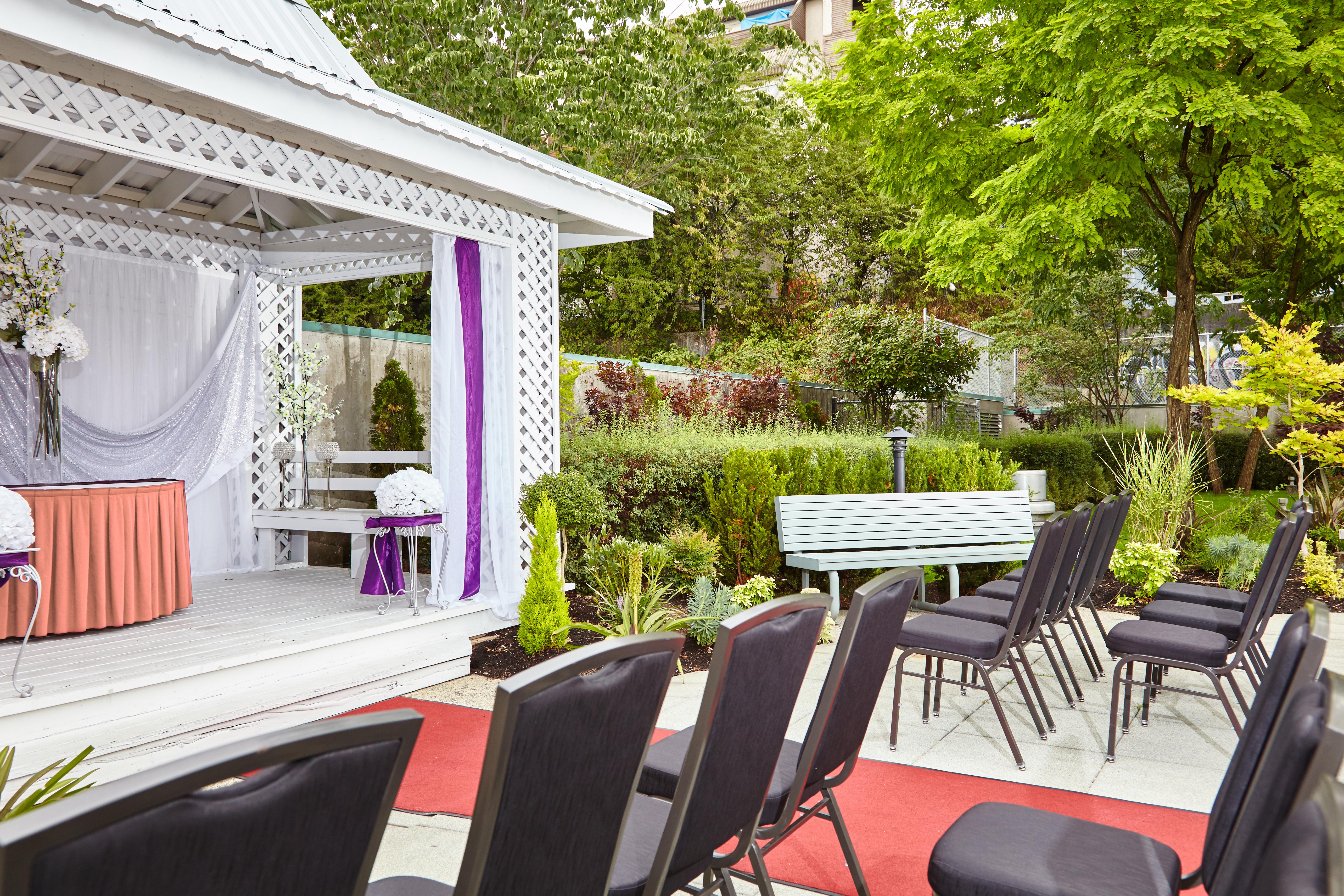 Executive Plaza & Conference Centre, Metro Vancouver Hotel Coquitlam