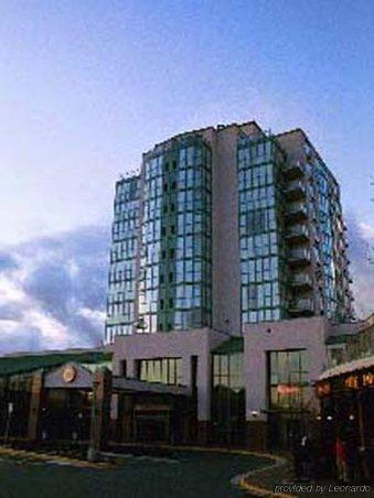 Hotel Executive Plaza & Conference Centre, Metro Vancouver 4*